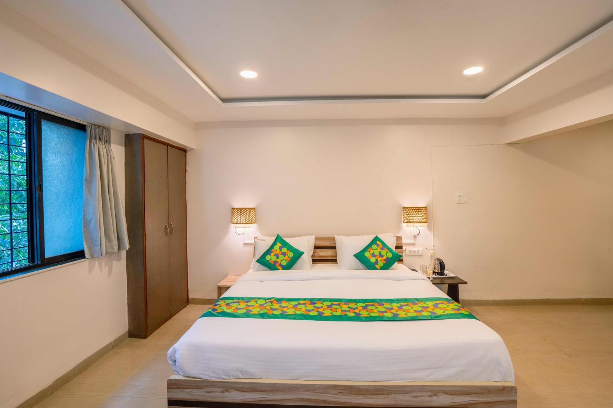 Treebo Royal Comfort Atithi Пюн Екстериор снимка